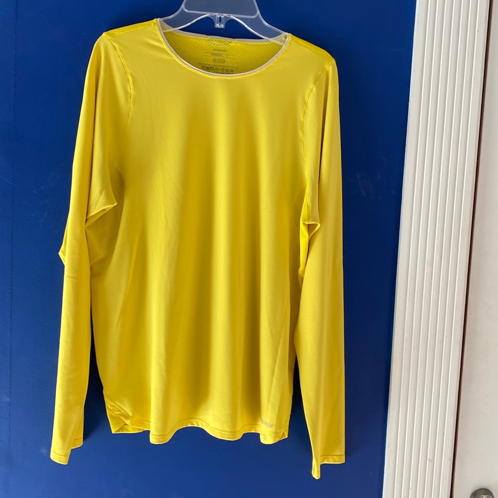 (L) Patagonia Women’s L/S yellow tech shirt; 3 tiny marks on right elbow; UGC